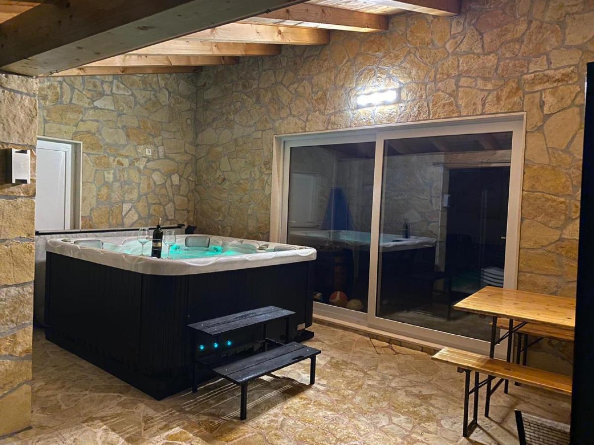 Villa Mateo with Private Pool Gruda Esterno foto